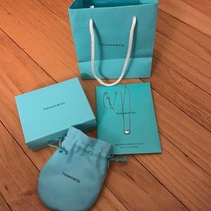 Tiffany & Co. small bean necklace. Silver